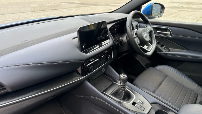 Nissan Qashqai 1.3 DiG-T MH Tekna 5dr Petrol Hatchback